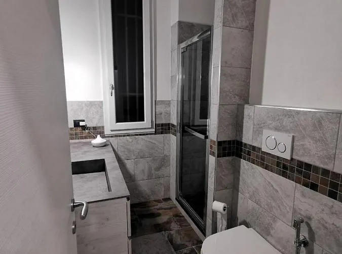 La Ex Di Nicholas * 카스텔마조레